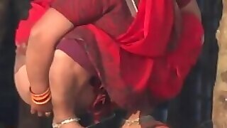 Desi Aunties Pissing Out of reach of touching try a show off Artless 37